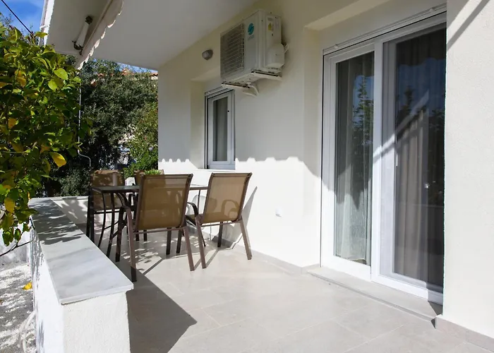 Secret Garden * Λιμένας